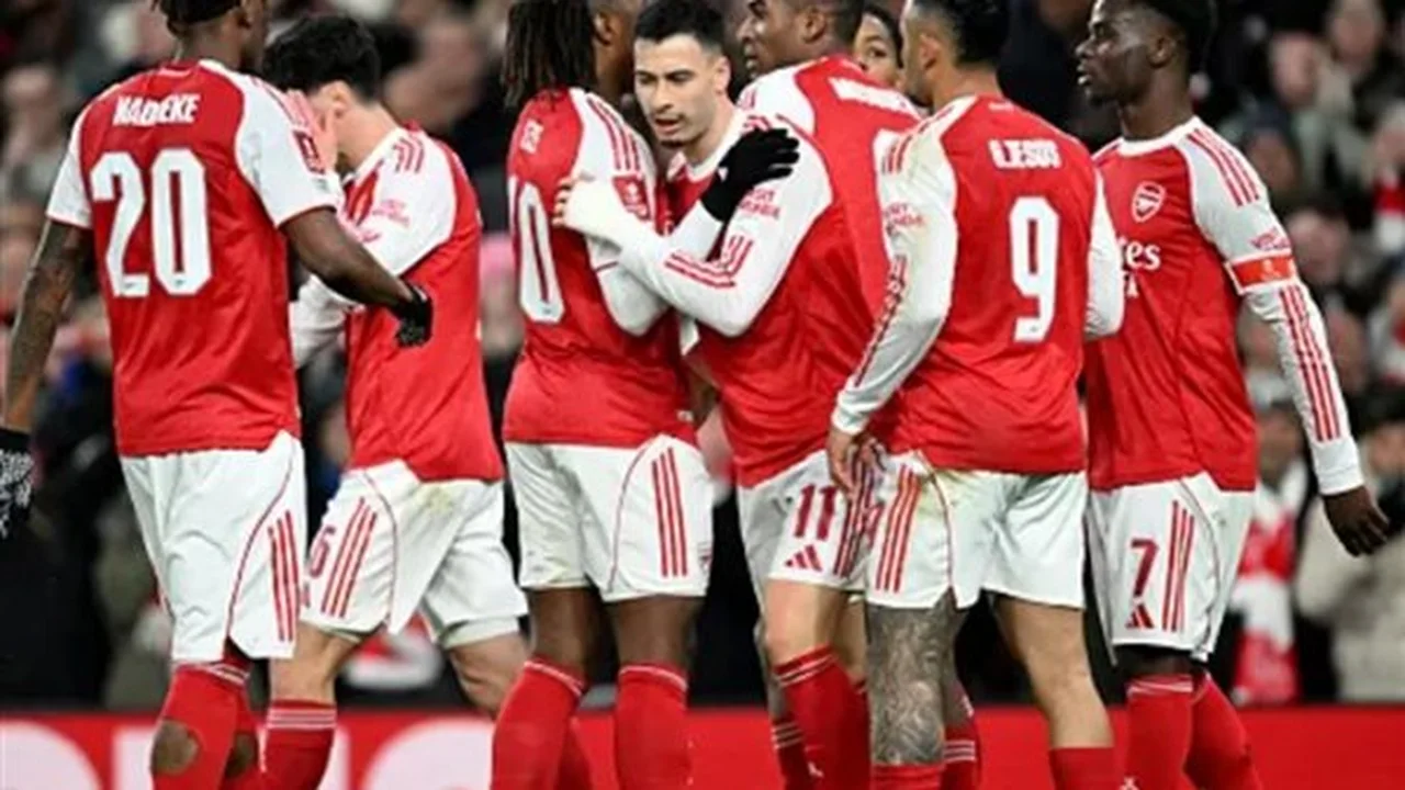 موعد مواجهة أرسنال ضد مانشستر سيتي في الدوري الإنجليزي والقنوات الناقلة للمباراة